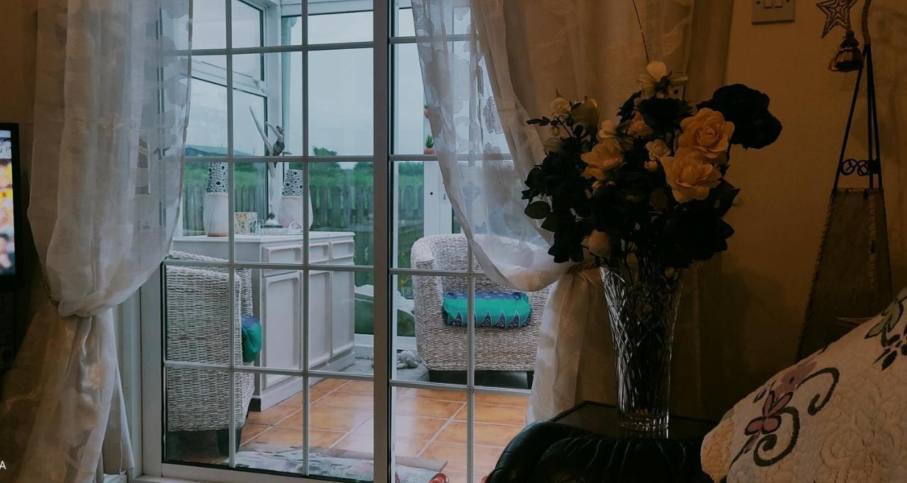 Cozy Cottage Retreat In Listowel Pet Friend ภายนอก รูปภาพ